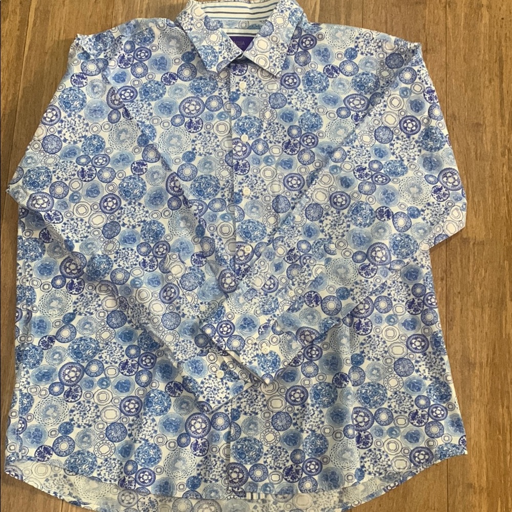 Men's Blue Patterned Shirt- TALLIA brand. Size XL, neck size 17.5